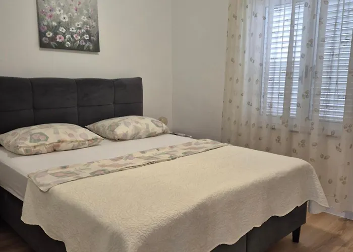 Lägenhet Baska Voda